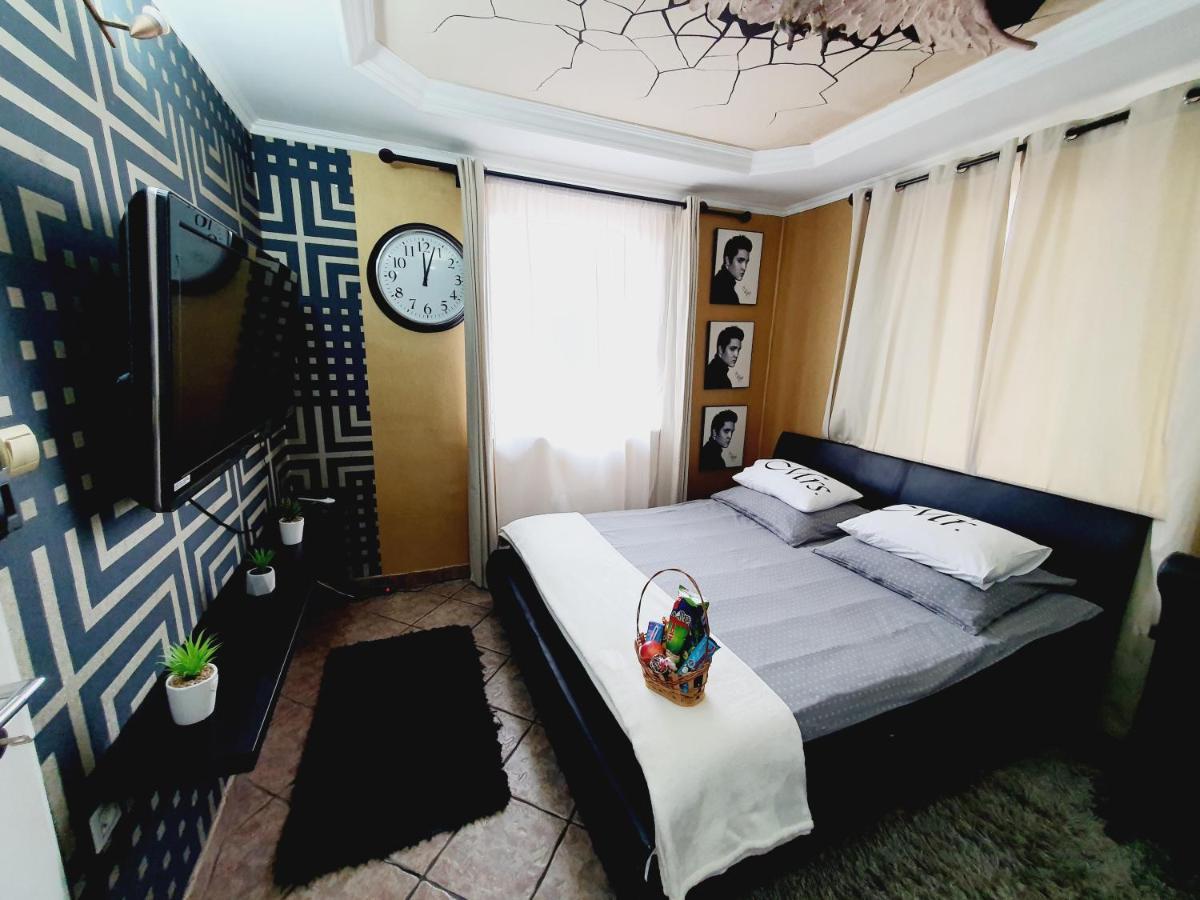 Airport Luxury Apartman 42 Вечийш Екстер'єр фото